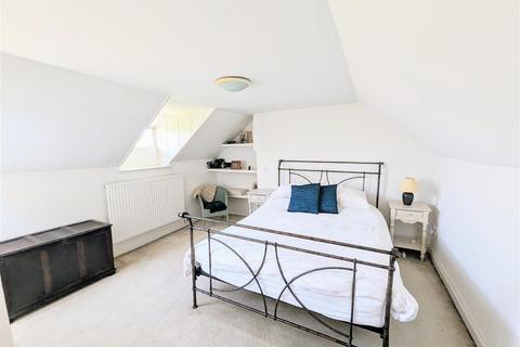 127 Balderton Gate, Newark, NG24 1RY