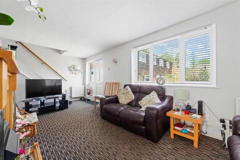 45 Pond Meadow, Guildford, GU2 8LE
