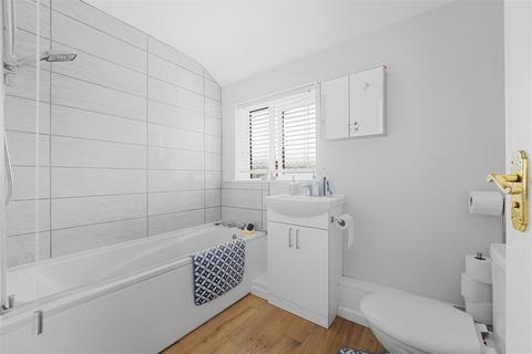 45 Pond Meadow, Guildford, GU2 8LE