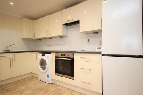 2 bedroom flat for sale, Cavendish House, Eastgate Gardens