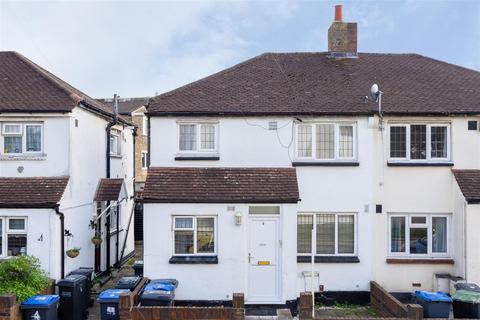6 Dickensons Lane, London, SE25 5HJ