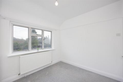 6 Dickensons Lane, London, SE25 5HJ