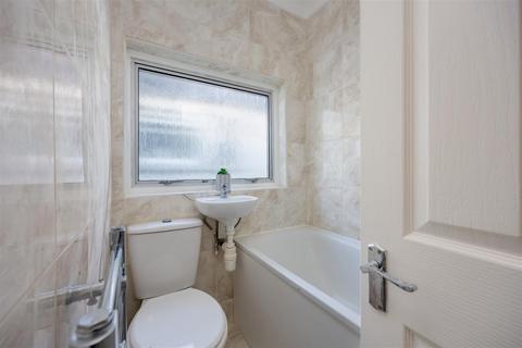6 Dickensons Lane, London, SE25 5HJ