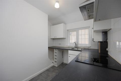 6 Dickensons Lane, London, SE25 5HJ