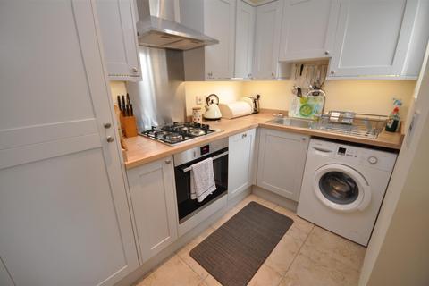 2 bedroom flat to rent, Rugby Road, Leamington Spa