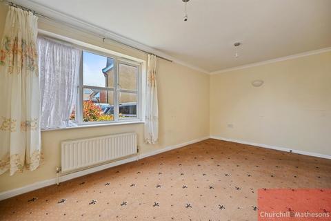 2 bedroom flat for sale, Dairy Close, London, NW10