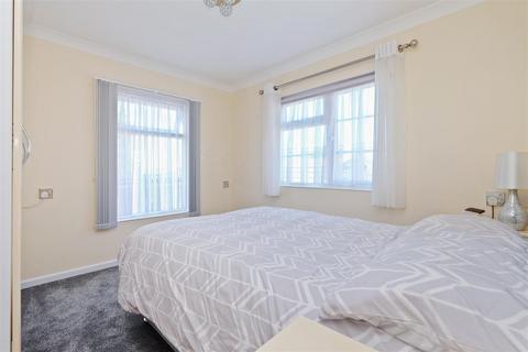 2 bedroom park home for sale, Faversham Road, Seasalter, Whitstable