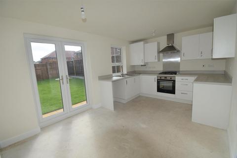 3 bedroom semi-detached house to rent, Cody Place, Alsager