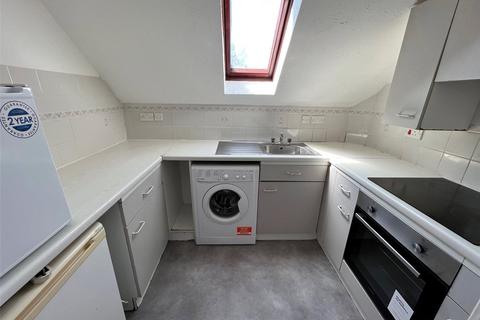 3 bedroom apartment to rent, Southampton, Hampshire SO17
