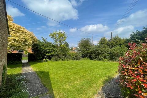 Cottage Bungalow School Lane, Middle Littleton, Evesham, WR11 8LJ