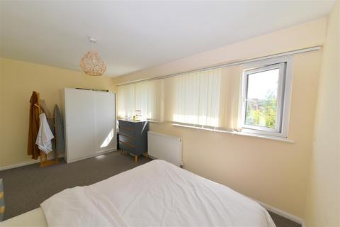 10 Vale Close, Birmingham, B32 2UU