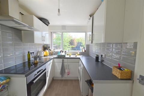 10 Vale Close, Birmingham, B32 2UU