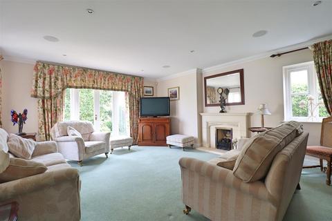5 bedroom detached house for sale, Kings Lane, Stisted, Braintree