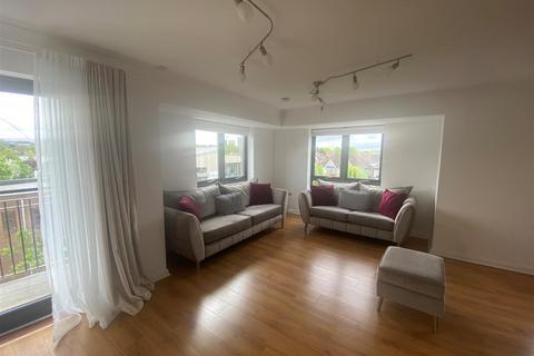 2 bedroom property to rent, Hirst Crescent, Wembley