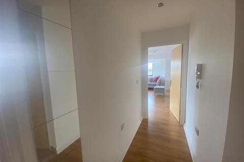 2 bedroom apartment to rent, Hirst Crescent, Wembley