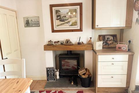 6 Aire View, Cononley, Keighley, BD20 8JY
