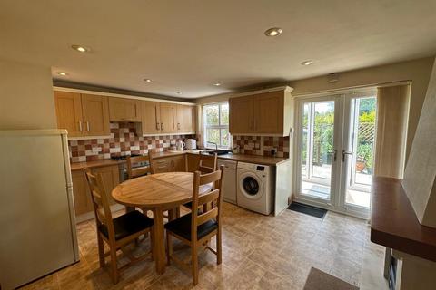 2 bedroom townhouse for sale, Hainsworth Road, Silsden,
