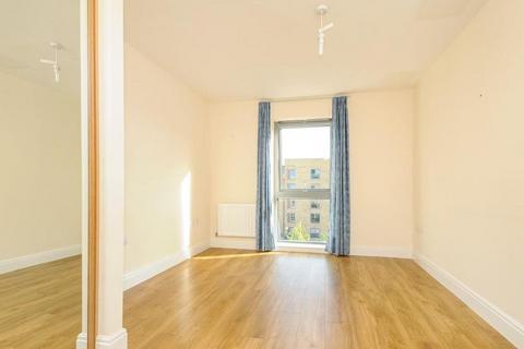 2 bedroom apartment to rent, Fleming House, London SW17