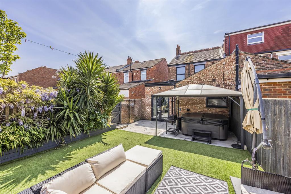 92 Oriel Road, Hilsea-Portico Marketing-Sarah Oliver