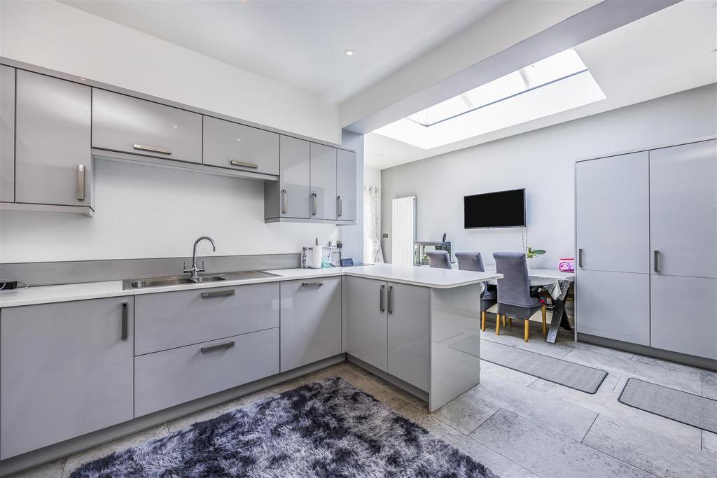 92 Oriel Road, Hilsea-Portico Marketing-Sarah Oliver