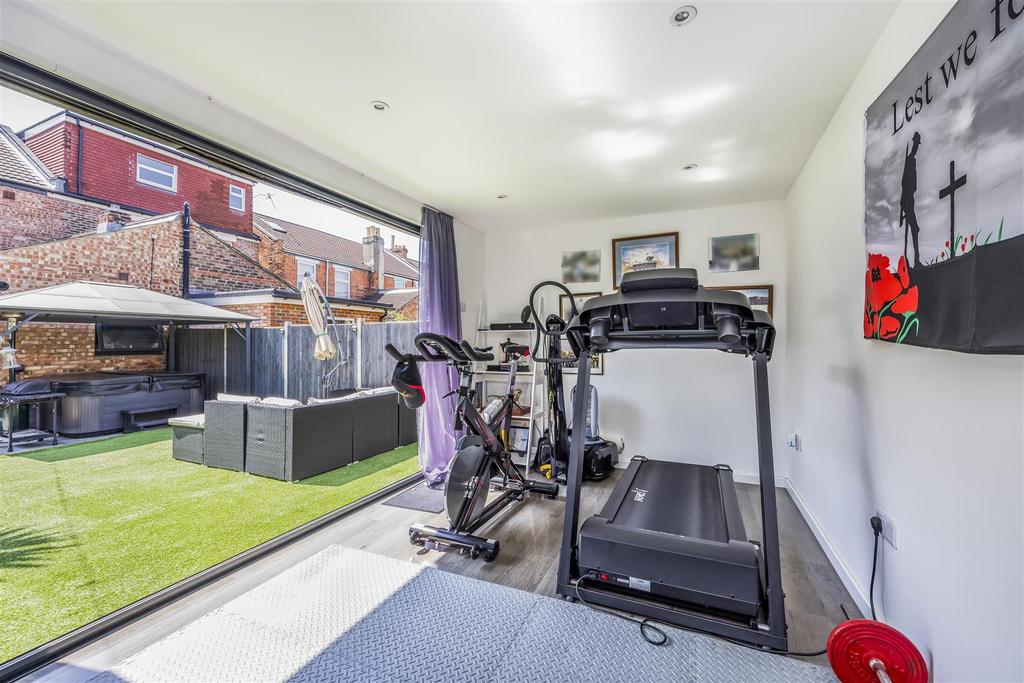 92 Oriel Road, Hilsea-Portico Marketing-Sarah Oliver