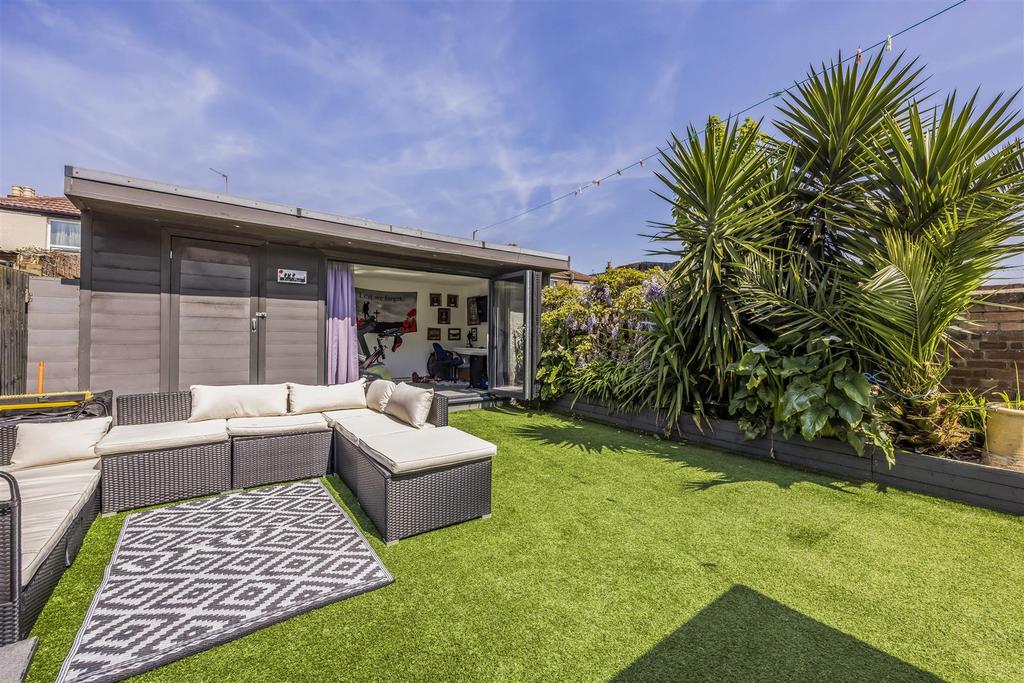 92 Oriel Road, Hilsea-Portico Marketing-Sarah Oliver