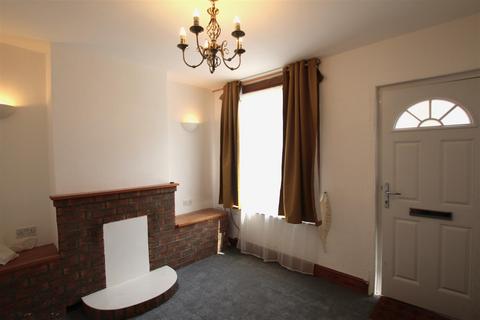 2 bedroom cottage to rent, North Road Avenue, Brentwood