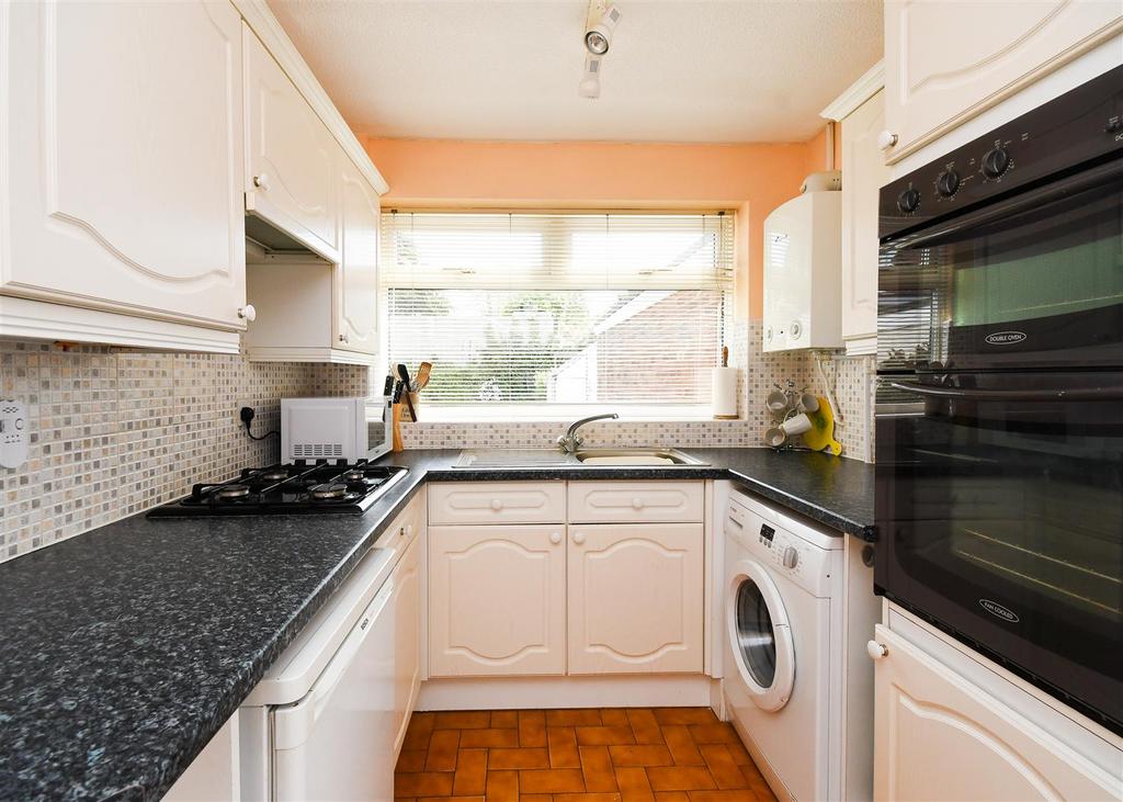 54 Millfields Way - Kitchen.jpg
