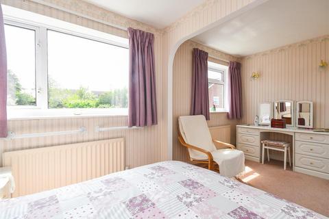 54 Millfields Way, Wombourne, Wolverhampton, WV5 8JQ