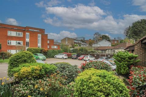 1 bedroom retirement property for sale, Kings Road, Brentwood