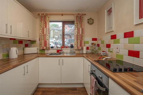 1 bedroom retirement property for sale, Kings Road, Brentwood