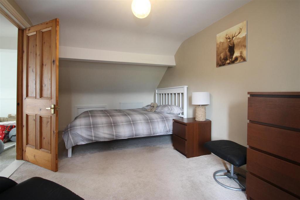 Bedroom 4.JPG