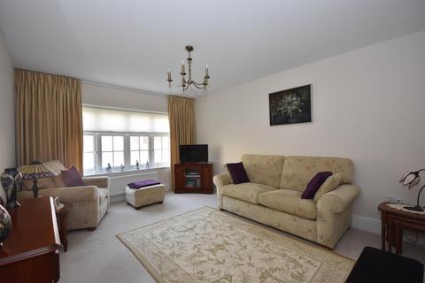 4 bedroom detached house for sale, 17 Goldsland Walk, Wenvoe, CF5 6FD