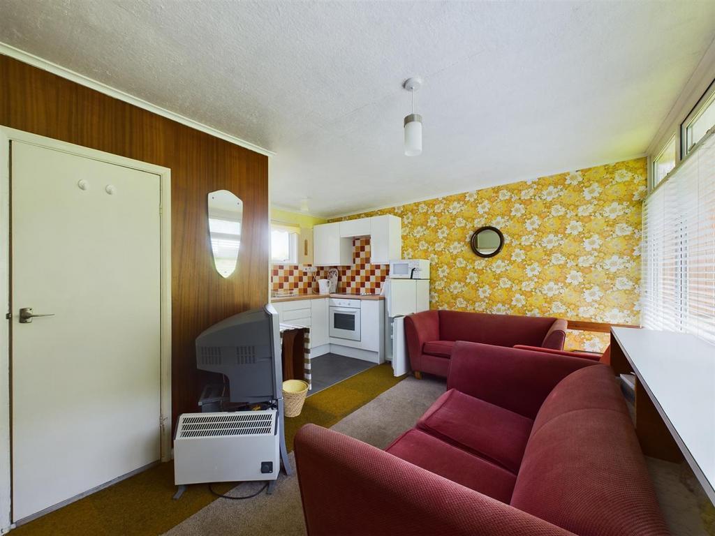 CAM02546 G0-PR0190-STILL004.jpg