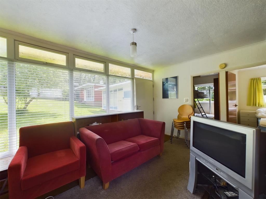 CAM02546 G0-PR0190-STILL005.jpg