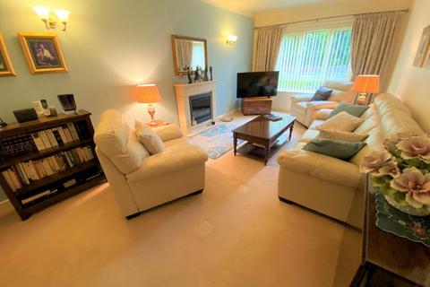 2 bedroom retirement property for sale, Lovely Retirement Flat in Didsbury