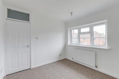 22 Amesbury Circus, Nottingham, NG8 6DA