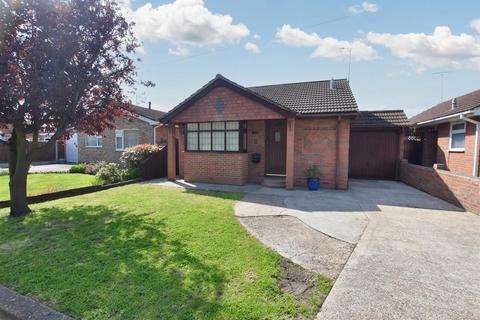 1 bedroom bungalow for sale, Rayment Avenue, Canvey Island SS8