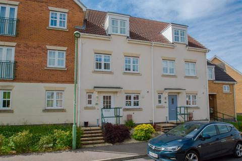 4 bedroom townhouse for sale, Spring Close, Haverhill CB9