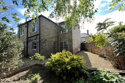 134 Broad Street, Ely, CB7 4BE