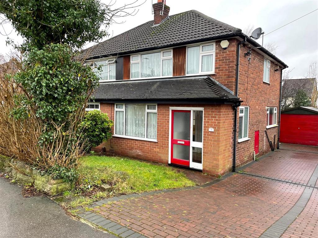 Needwood Road, Woodley, Stockport, SK6 3 bed semidetached house for