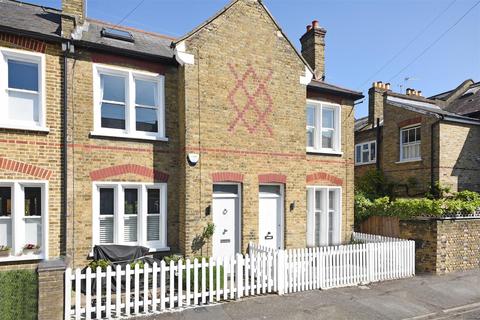 17 Bertram Cottages, London, SW19 1LQ