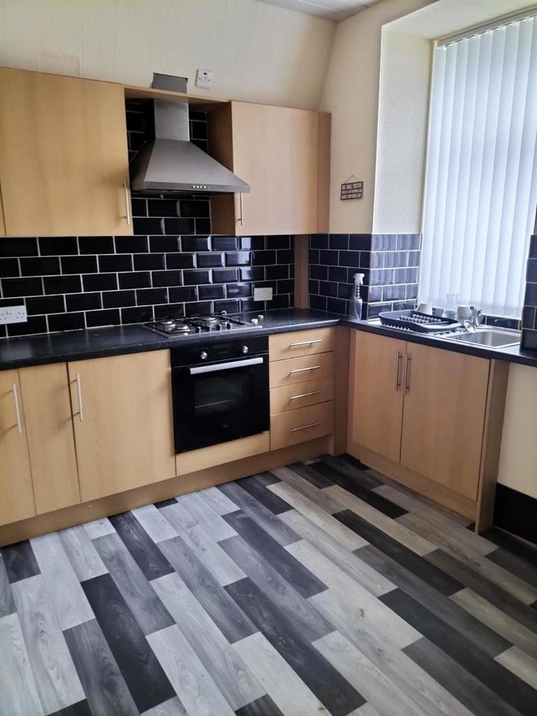 Oak Street, Burnley 2 bed terraced house £475 pcm (£110 pw)