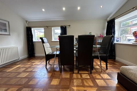 Rose Cottage Beckett Street, Lees, Oldham, OL4 3JY
