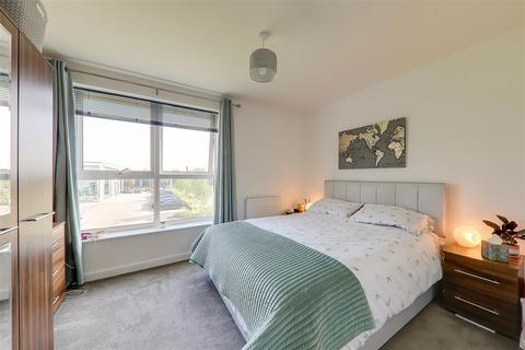 2 bedroom flat for sale, Nightingale Avenue, Worthing BN12