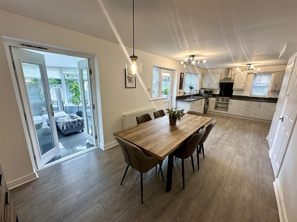 Dining Kitchen