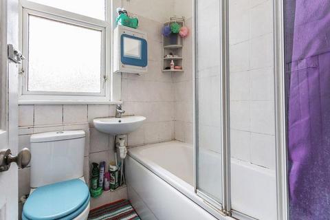 84 Pemdevon Road, Croydon, CR0 3QP