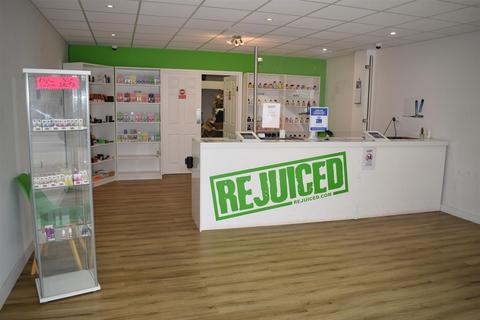 Shop to rent, Hutton Road, Shenfield