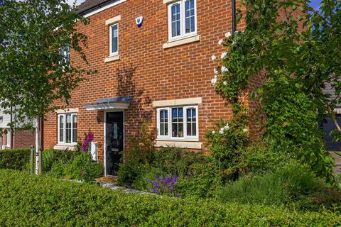 5 bedroom detached house for sale, Dray Gardens, Buntingford SG9