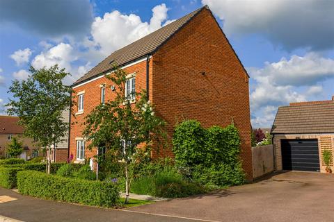 56 Dray Gardens, Buntingford, SG9 9GX